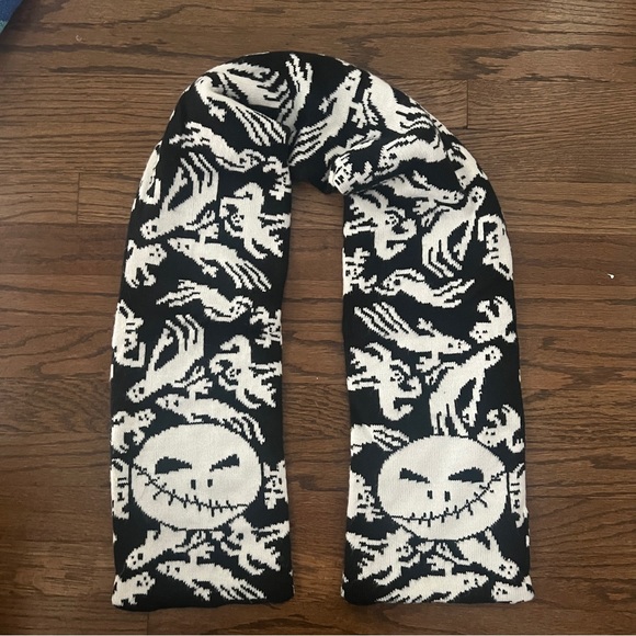Disney Parks - Jack Skellington Scarf - Picture 1 of 2